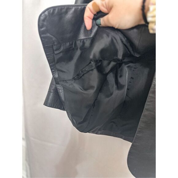 Apostrophe Genuine Leather Jacket - Picture 9 of 13